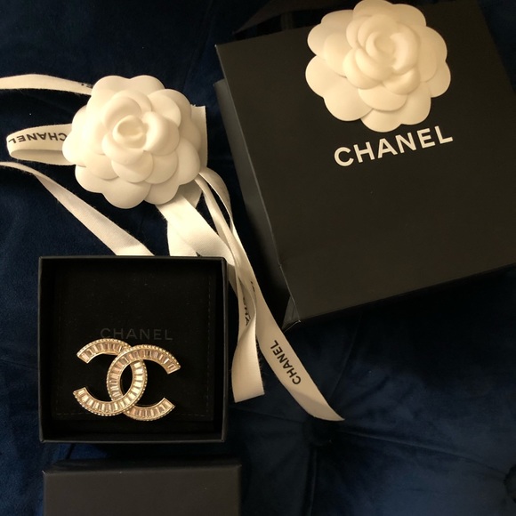 CHANEL Other - CHANEL brooch as new ,very elegant timeless piece